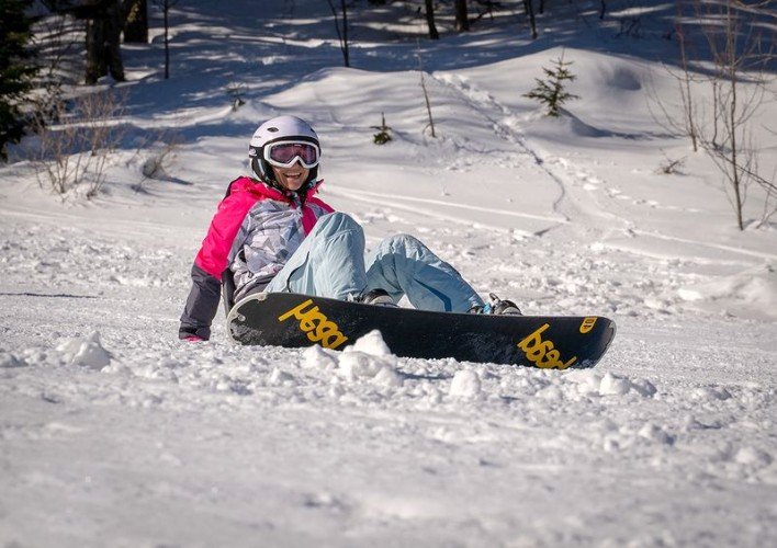 Девушка на сноуборде