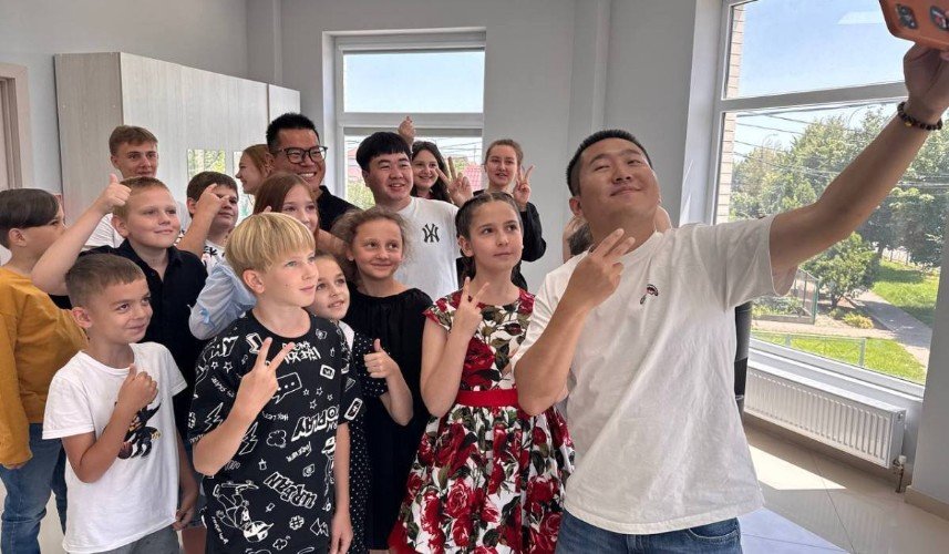 Дети и гости из Китая в «Прогресс Агро»