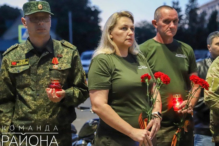 Люди с цветами