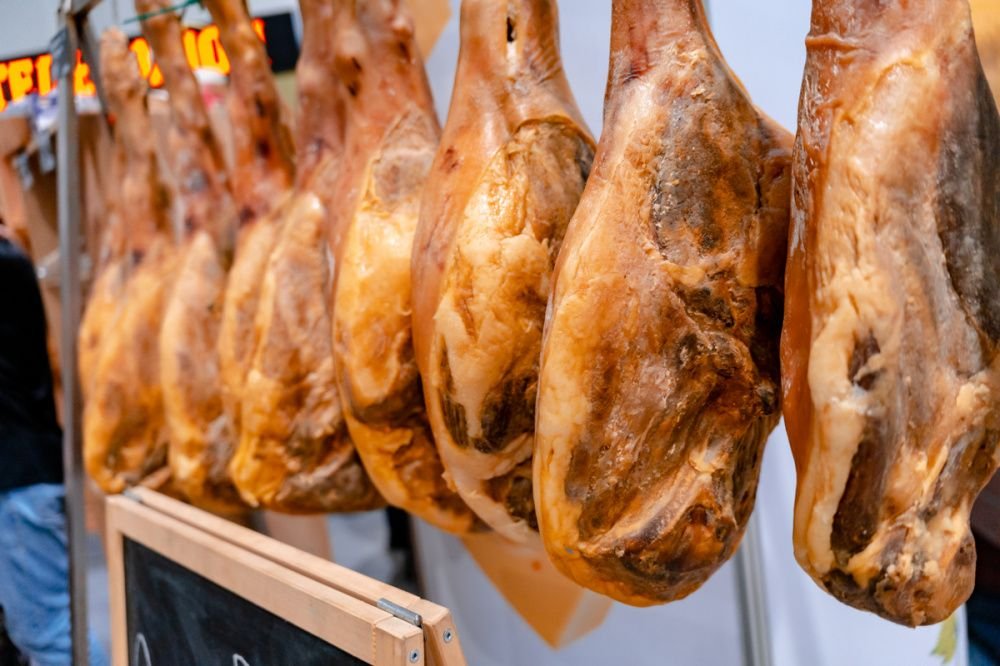 Мясо с африканской чумой свиней обнаружено уже и в Краснодаре