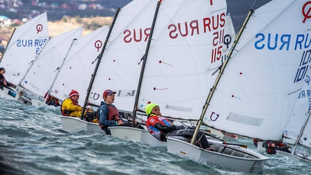 На черноморском побережье Кубани стартовала парусная регата