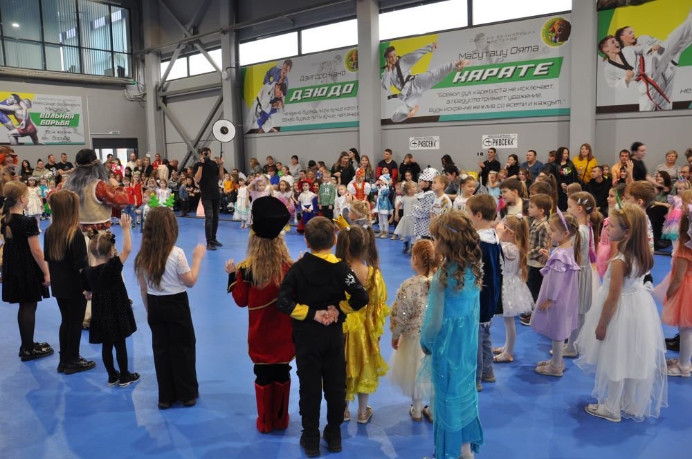 Руководство «Прогресс Агро» подарило детям сотрудников новогоднюю сказку