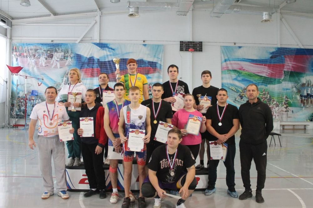 В спорткомплексе "Старт" прошли соревнования по "Гиревому спорту"