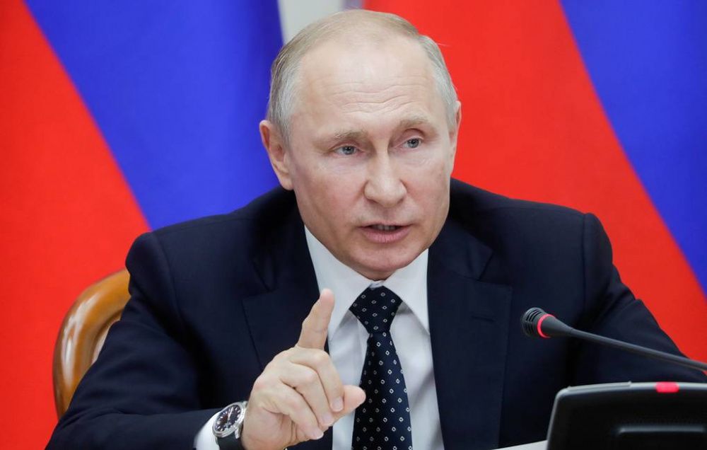 Владимира Путина возмутил рост цен на продукты в российских магазинах