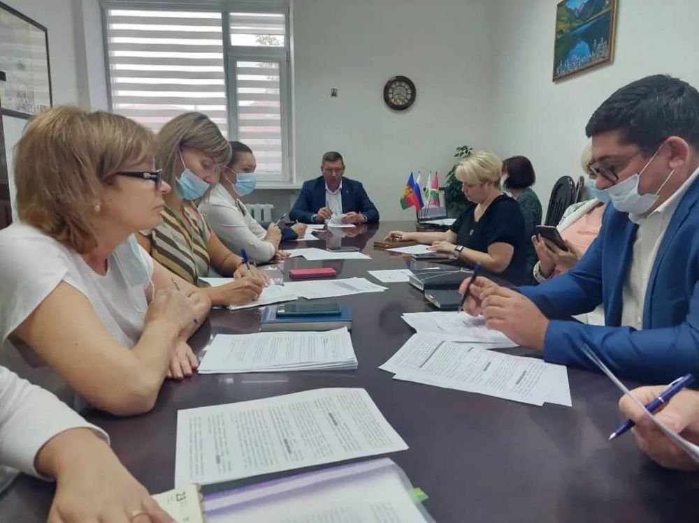 В администрации Усть-Лабинского района рассмотрели «Карты контроля»