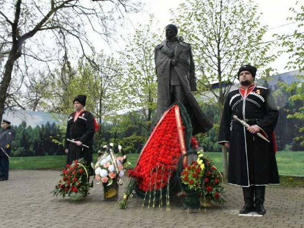 Усть-Лабинские казаки приняли участие в Корниловских поминовениях