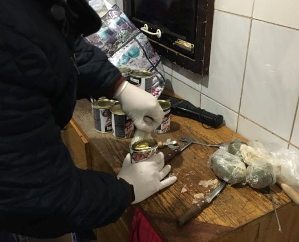 Куриную тушенку с марихуановой начинкой обнаружили усть-лабинские сыщики