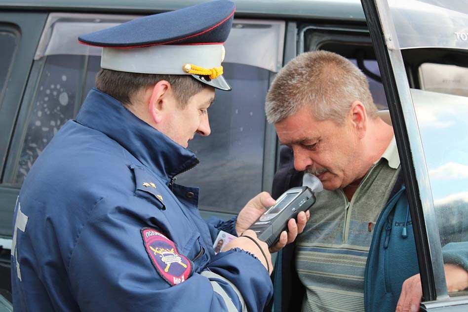 Водителей Усть-Лабинского района проверяют на трезвость