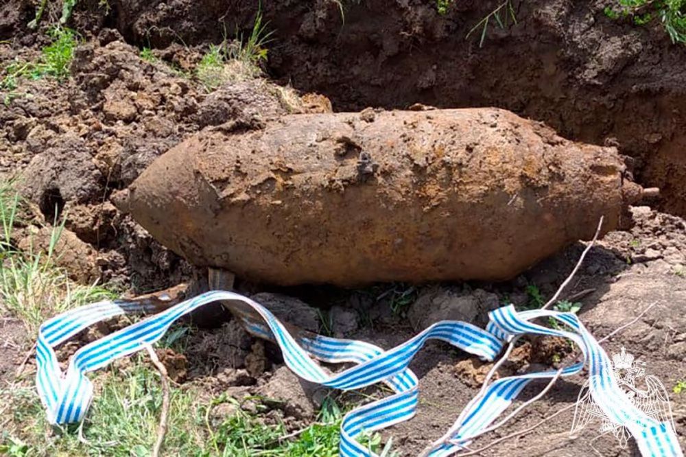 100-килограммовую авиационную бомбу времен ВОВ уничтожили взрывотехники Кубани