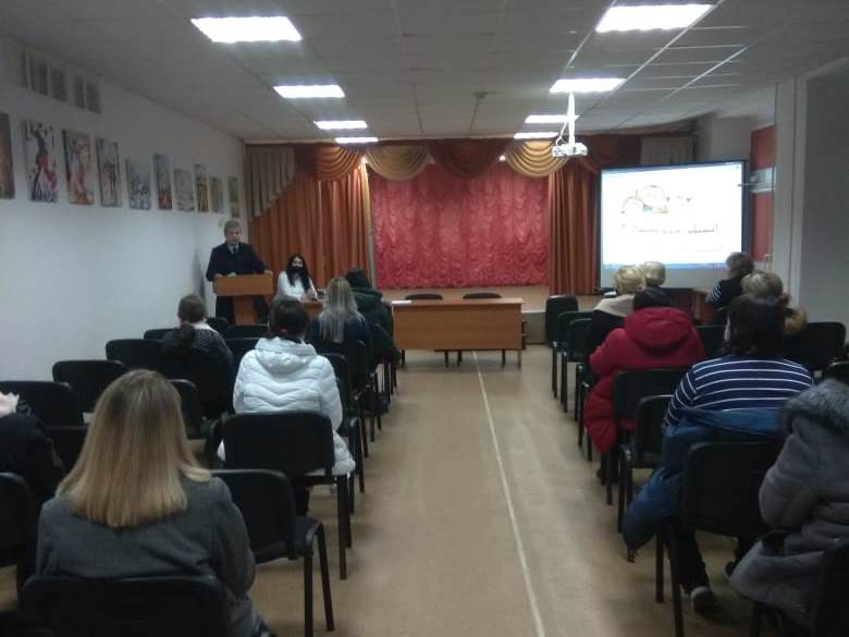 Сотрудники усть-лабинского ГИБДД приняли участие в родительском собрании