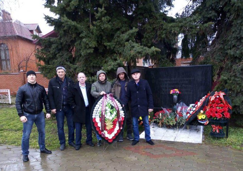 ПОМЯНУЛИ ПОГИБШИХ, ПОЗДРАВИЛИ ЖИВЫХ…