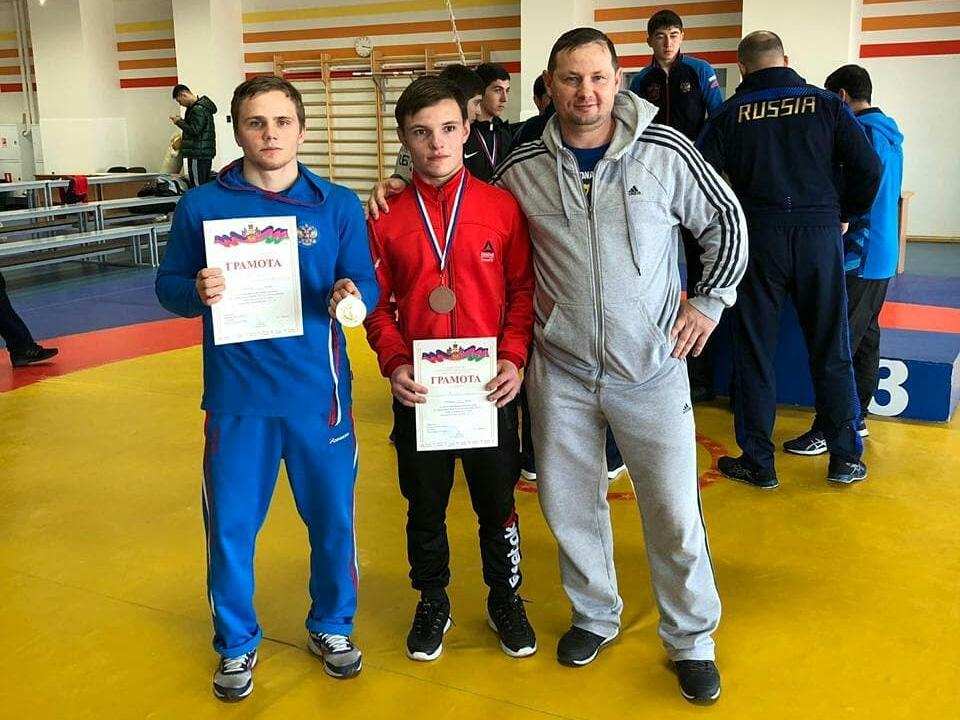 Устьлабинцы привезли награды с первенства края по греко-римской борьбе