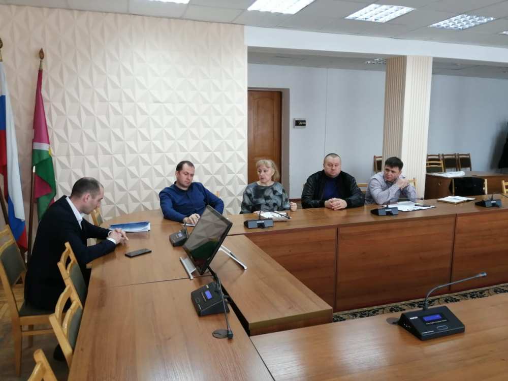 Депутаты Усть-Лабинска решают вопрос с «дачным» автобусом