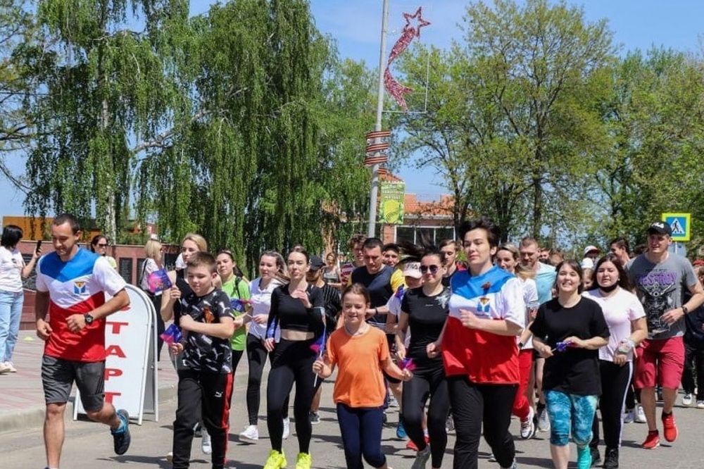 ночной зимний усть-лабинск. усть лабинск 7. центральная площадь усть лабинск. усть лабинск центр города. усть-лабинск краснодарский стадион.
