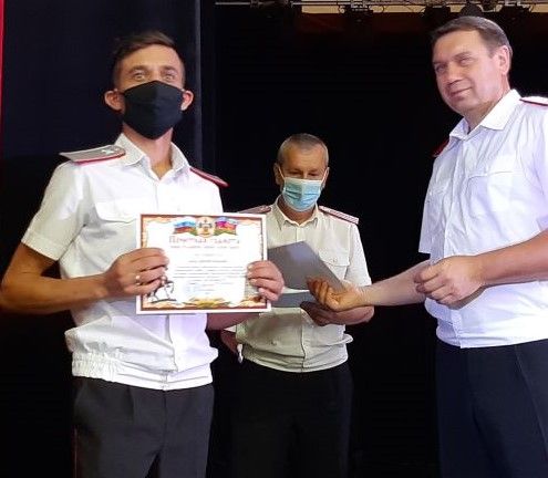 В Усть-Лабинске наградили казаков и глав поселений за помощь в борьбе с коронавирусом
