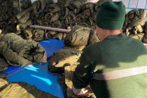 Женщины, отбывающие наказание в Усть-Лабинской колонии, отправили в зону СВО маскировочные костюмы