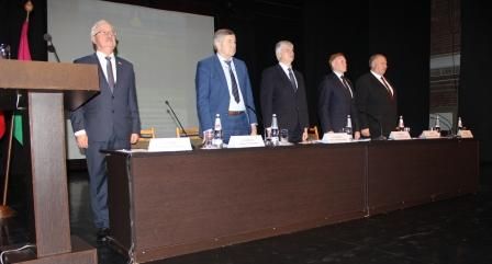 «ОДЕЯЛО» НА СЕБЯ. ГЛАВА ОТЧИТАЛСЯ ПЕРЕД ДЕПУТАТАМИ
