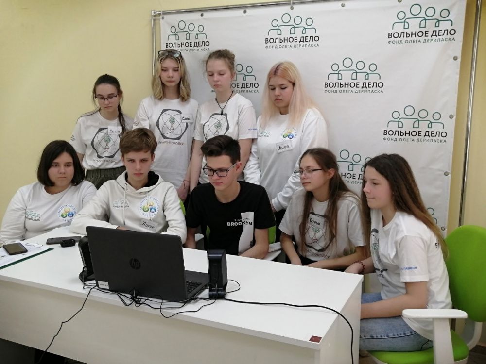 Устьлабинцы выиграли конкурс «Школа реальных дел» с проектом по реставрации старых фотографий