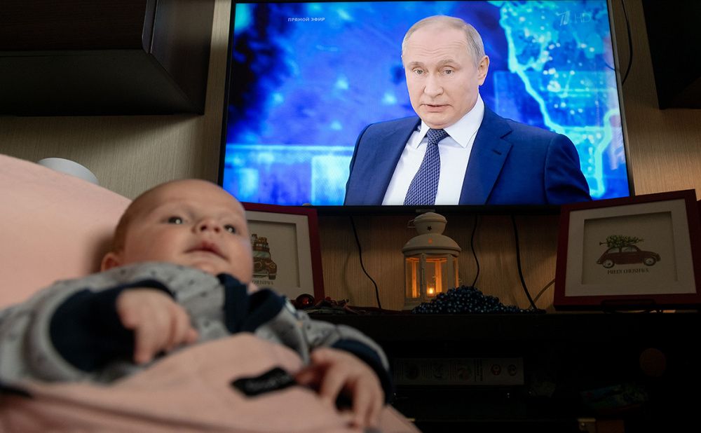 Путин пообещал семьям с детьми до 7 лет выплату к Новому году