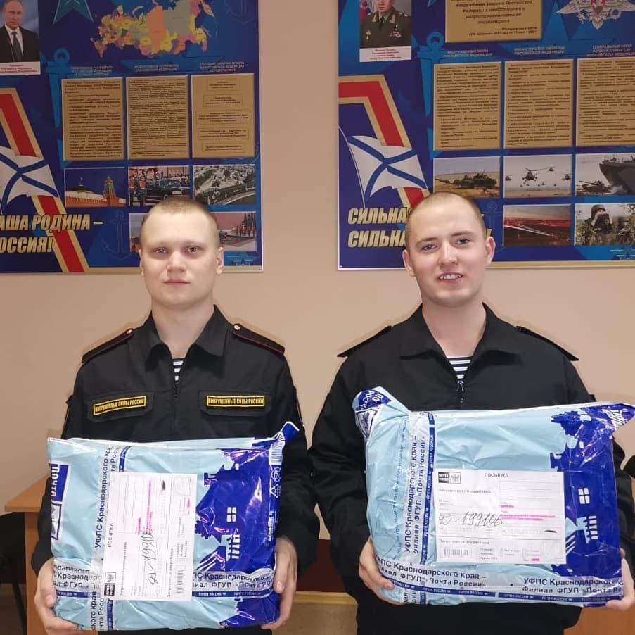 Солдаты-срочники получили посылки от волонтеров из Воронежской