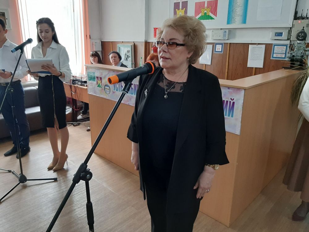 Подарки Олега Дерипаски отправились в библиотеки и школы Усть-Лабинского района