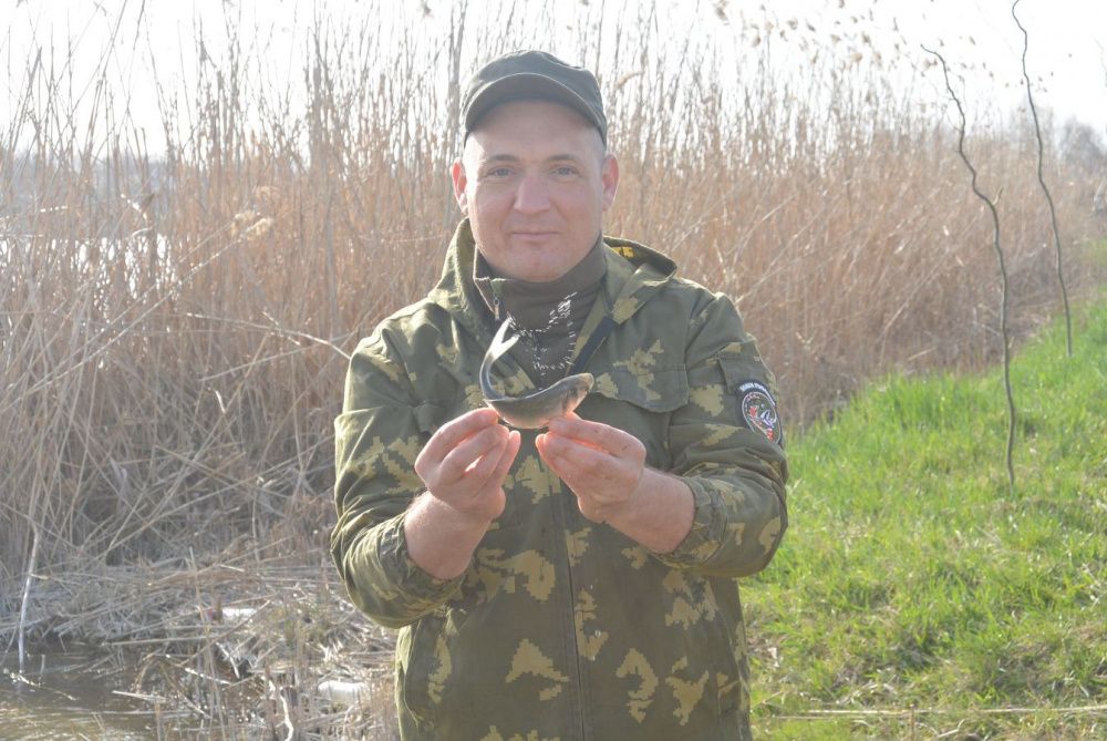 В Выселках 200 килограммов мальков выпустили в реку