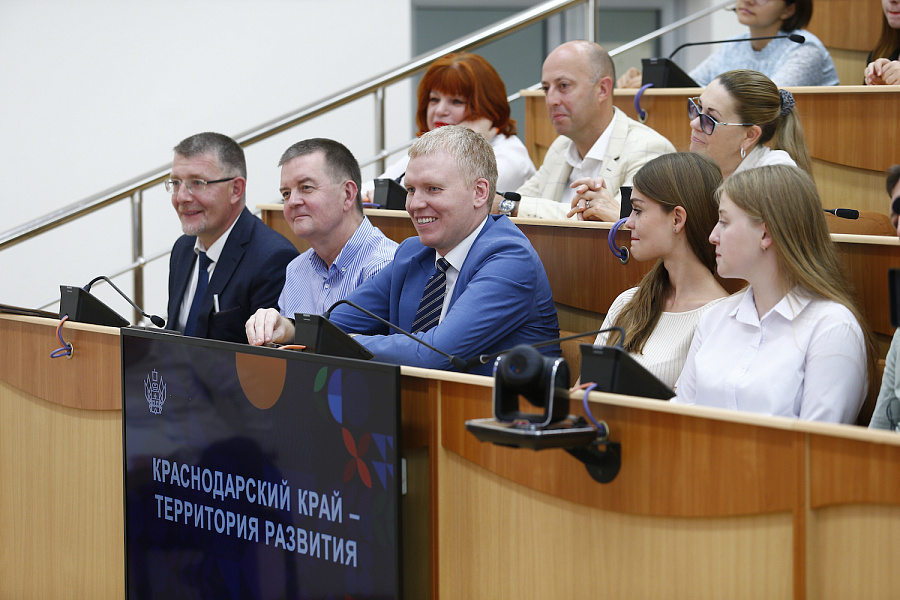 Размер губернаторской стипендии увеличат до 10 тысяч рублей