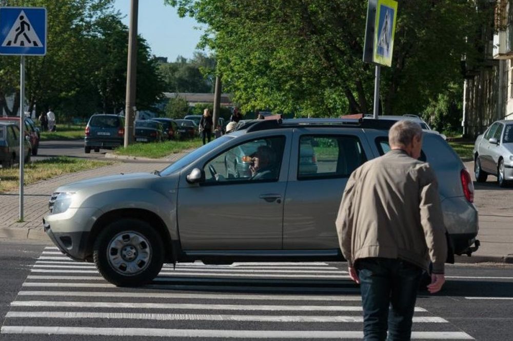 Автовладельцы Кубани могут получать документы о нарушениях ПДД через Госуслуги