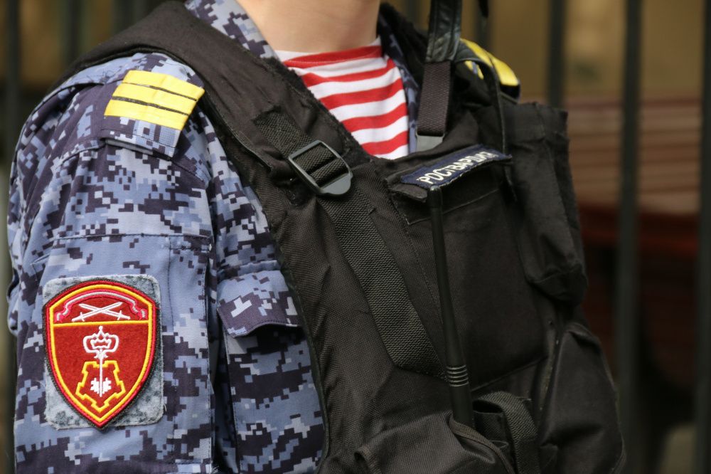 В Усть-Лабинске пьяный мужчина проник на территорию государственной организации через забор