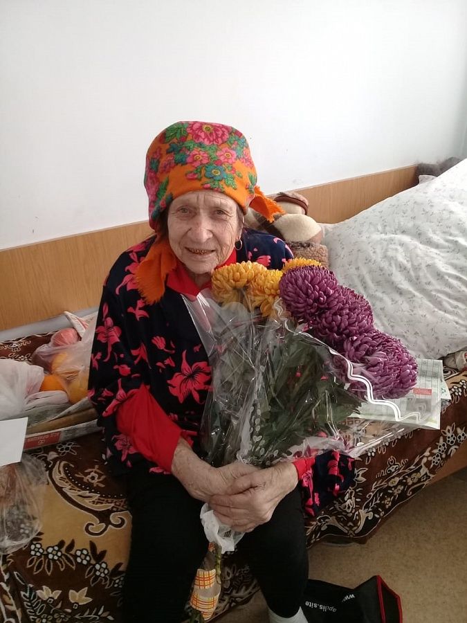 Труженицы Лидия Якуба и Эмма Чмирева отметили 90-летний юбилей