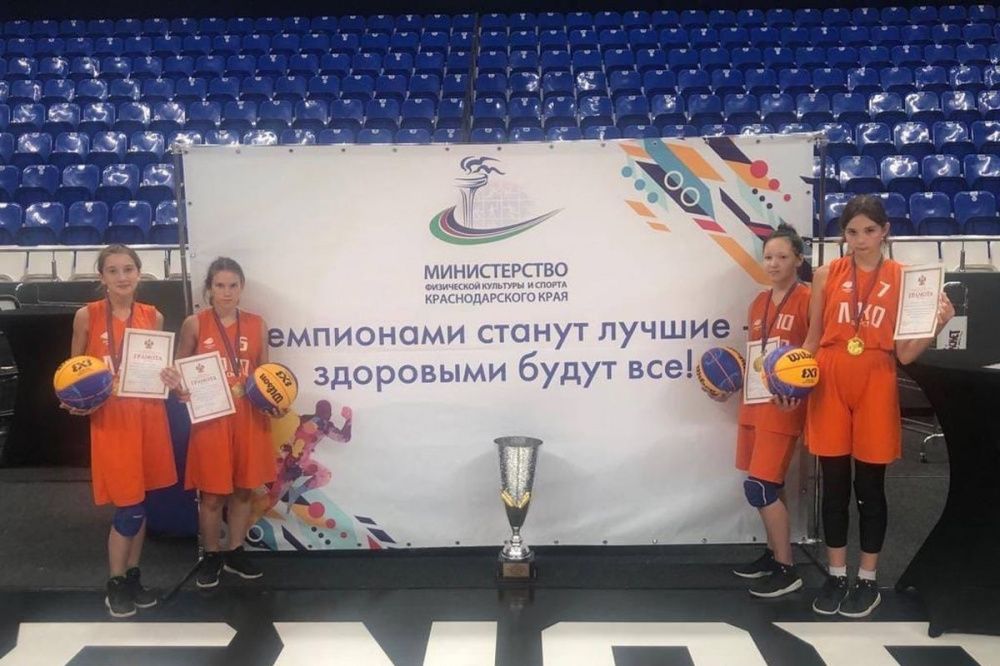 Усть-лабинская сборная заняла первое место во Всекубанском турнире по уличному баскетболу
