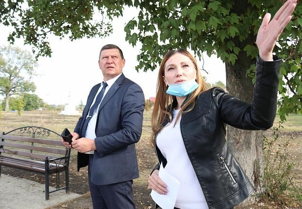 Сергей Запорожский проверил благоустраиваемые объекты в Усть-Лабинском районе