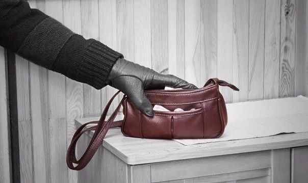 Похитителя дамской сумочки задержали по горячим следам в Усть-Лабинске