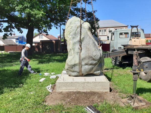В Усть-Лабинске начинается установка памятника детям – жертвам концлагерей