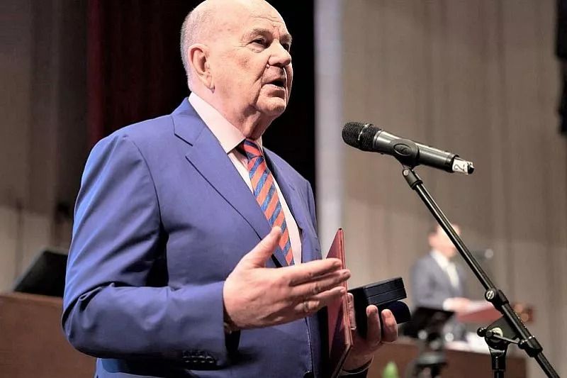 Главврач клинической больницы №1 Кубани получил золотую медаль Российской академии наук