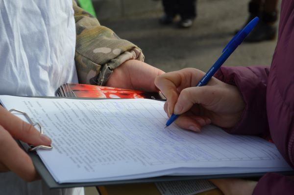 Усть-Лабинские депутаты поддержали коллегу из Госдумы