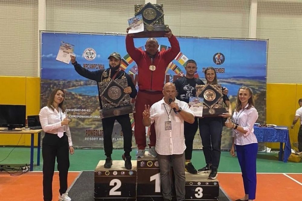Усть-лабинская сборная по пауэрлифтингу взяла золото на Кубке чемпионов мира