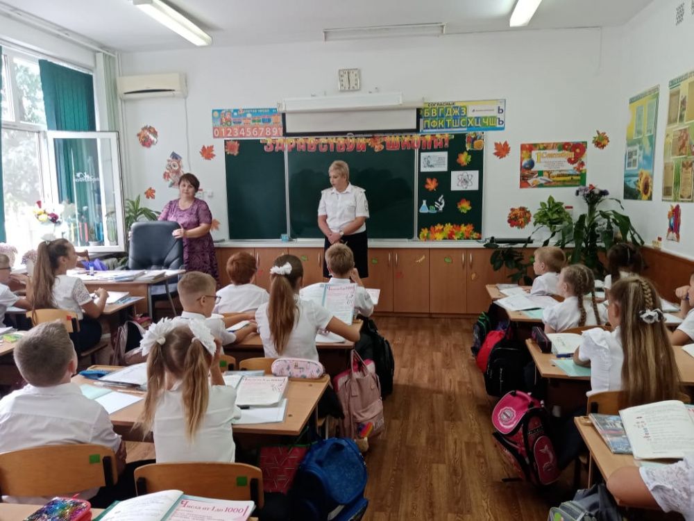 У школьников Усть-Лабинского района учебный год начался с уроков безопасности
