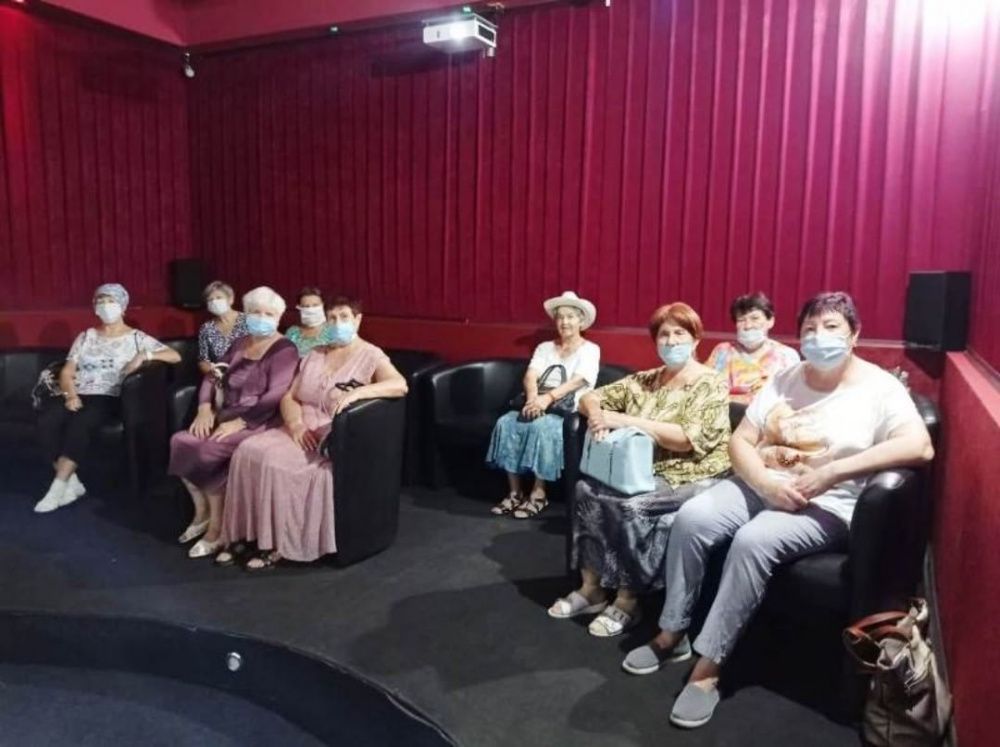 В Усть-Лабинске участники киноклуба «Старшее поколение» посмотрели «Афоню»