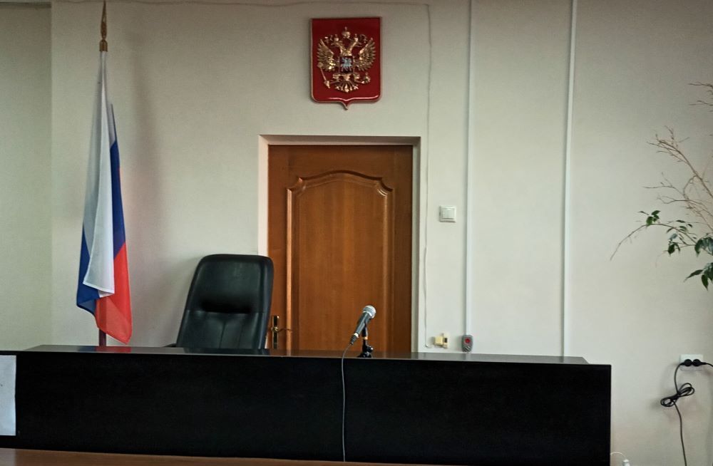 В Усть-Лабинске кочевник украл телефон у чужого ребенка и подарил ...