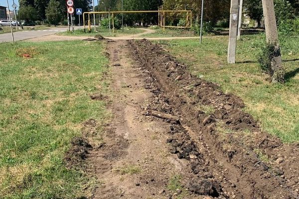 В Усть-Лабинском районе идет благоустройство улиц перед началом учебного года