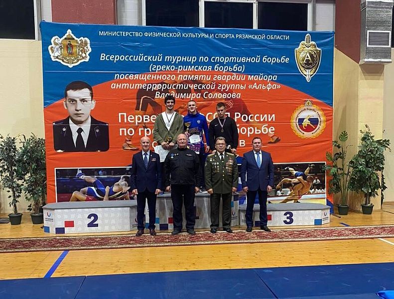 Кубанские борцы завоевали восемь медалей на всероссийских соревнованиях
