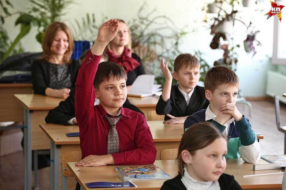 Четверть школьников в России вынуждена подрабатывать