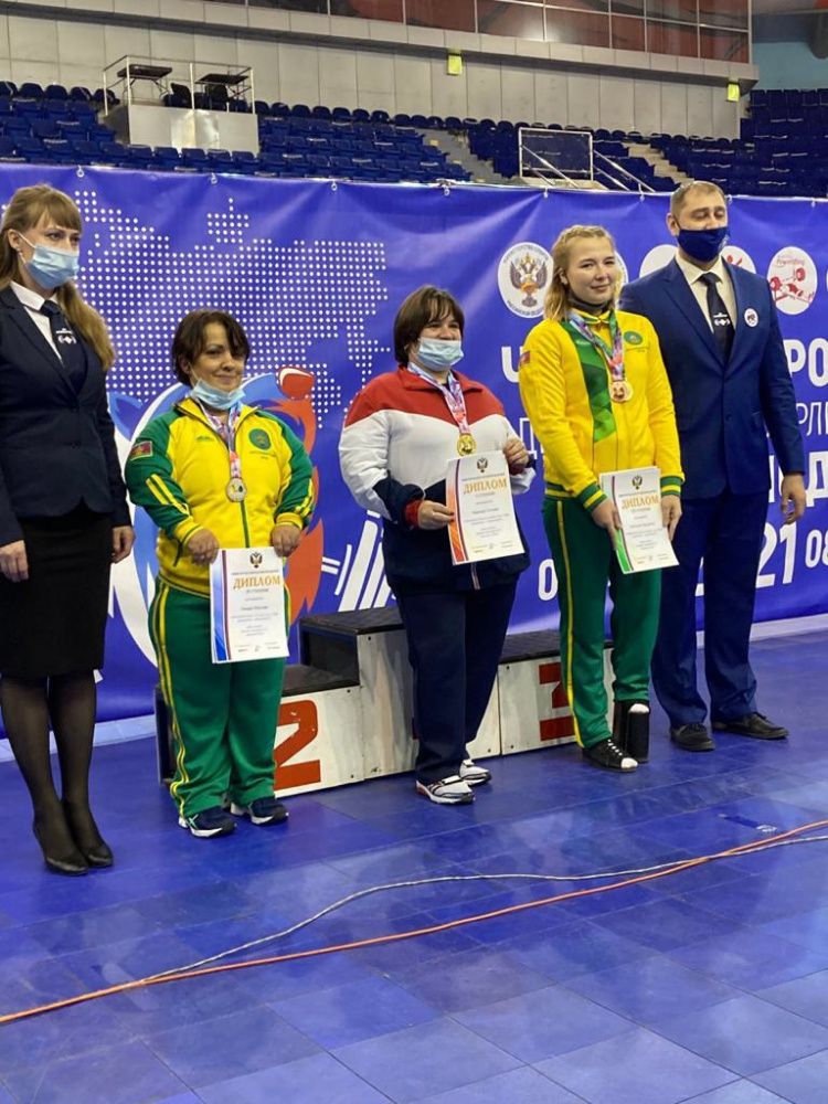 Усть-лабинские спортсменки успешно выступили на Чемпионате России по пауэрлифтингу