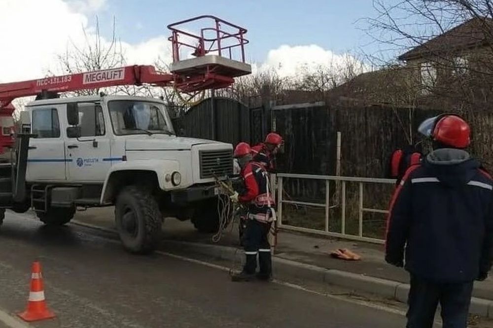 Последствия урагана устраняют в Усть-Лабинском районе