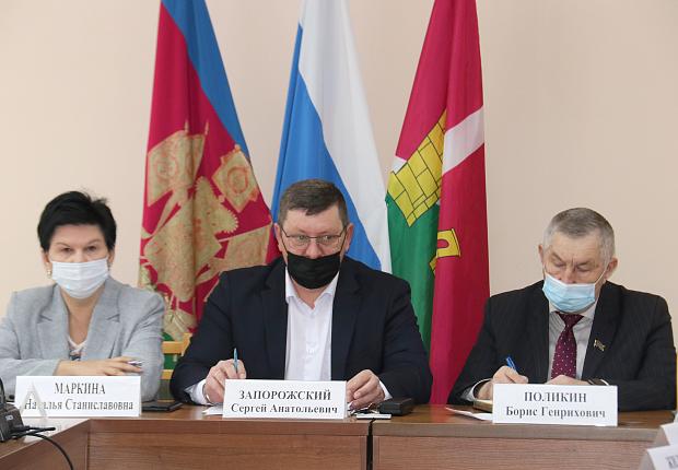 Благоустройство поселений обсудили на планерке в администрации Усть-Лабинского района