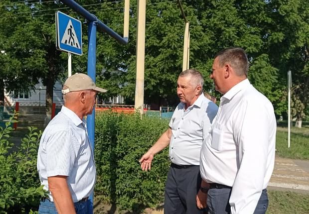 В Безлесном прошла встреча жителей с главой Усть-Лабинского района