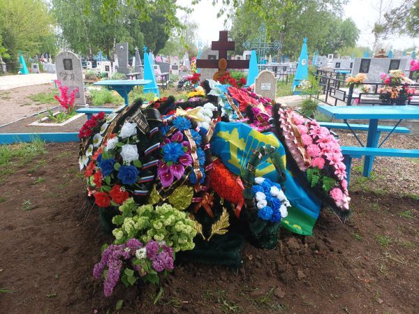 В станице Новолабинской похоронили солдата, погибшего на Украине