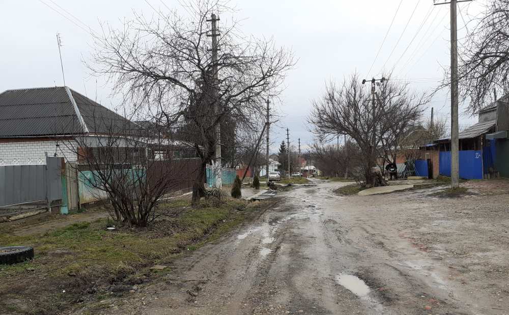 Усть-Лабинск, Революционная-street