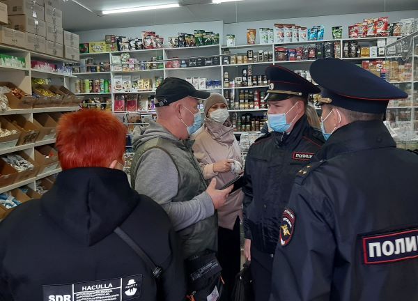 Нарушителей масочного режима выявили проверяющие на продуктовом рынке Усть-Лабинска
